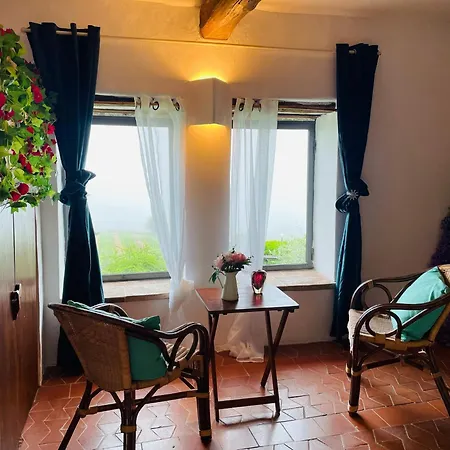 Romantic Tuscan Barn With Pool Views Private Terrace Sleeps 2 To 6, Lamole * Греве-ин-Кьянти