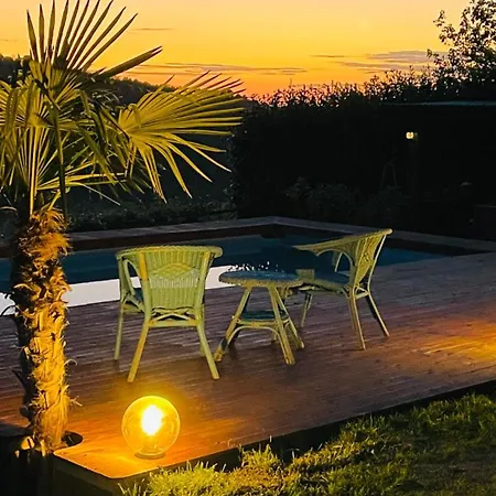 Romantic Tuscan Barn With Pool Views Private Terrace Sleeps 2 To 6, Lamole *